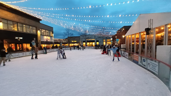 YAL ICE SKATING - LYNNFIELD MARKETPLACE